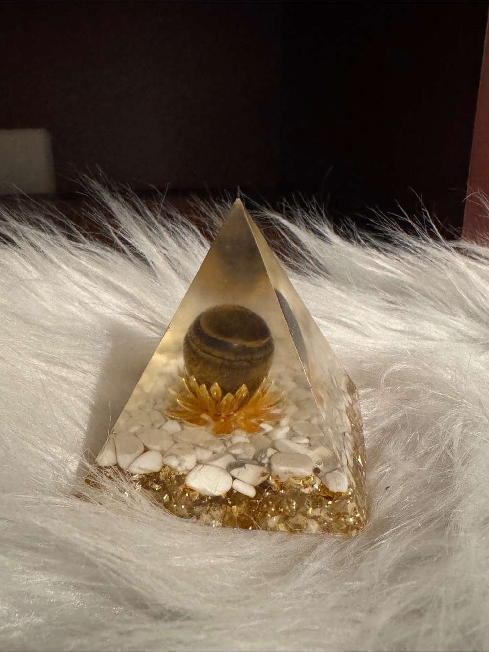 Resin Pyramid Decor with Tiger Eye gemstone & Gold Flower and White Pebbles